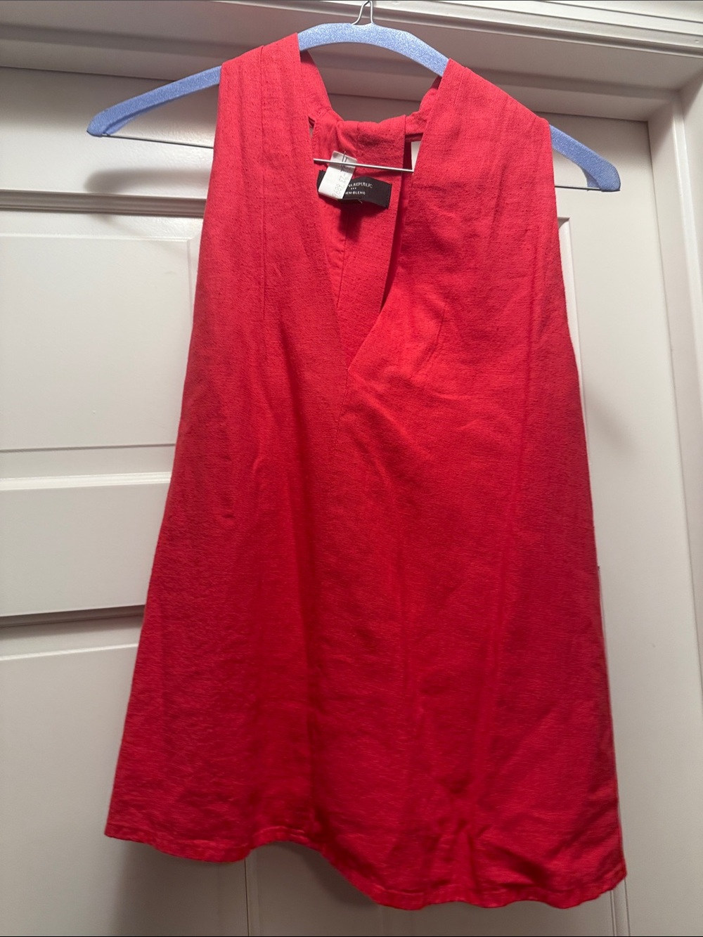 Banana Republic Factory Sleeveless V-Neck Red Tunic Top
